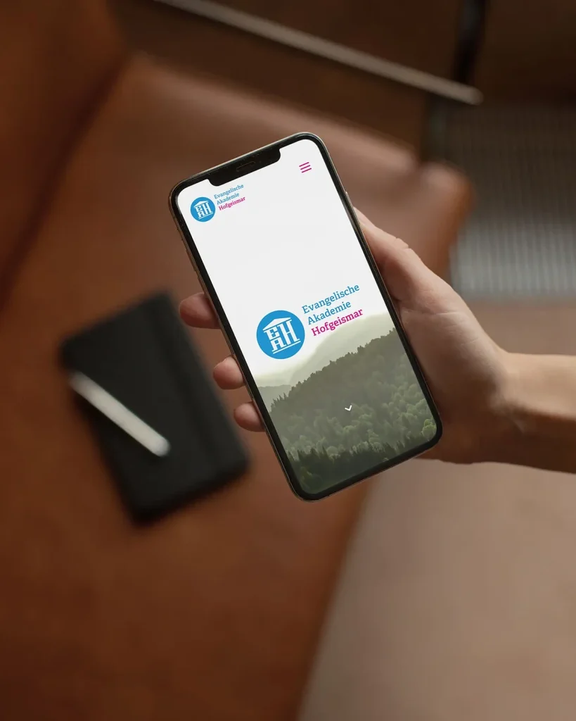 Evangelische Akademie Hofgeismar; Neue Website auf Smartphone